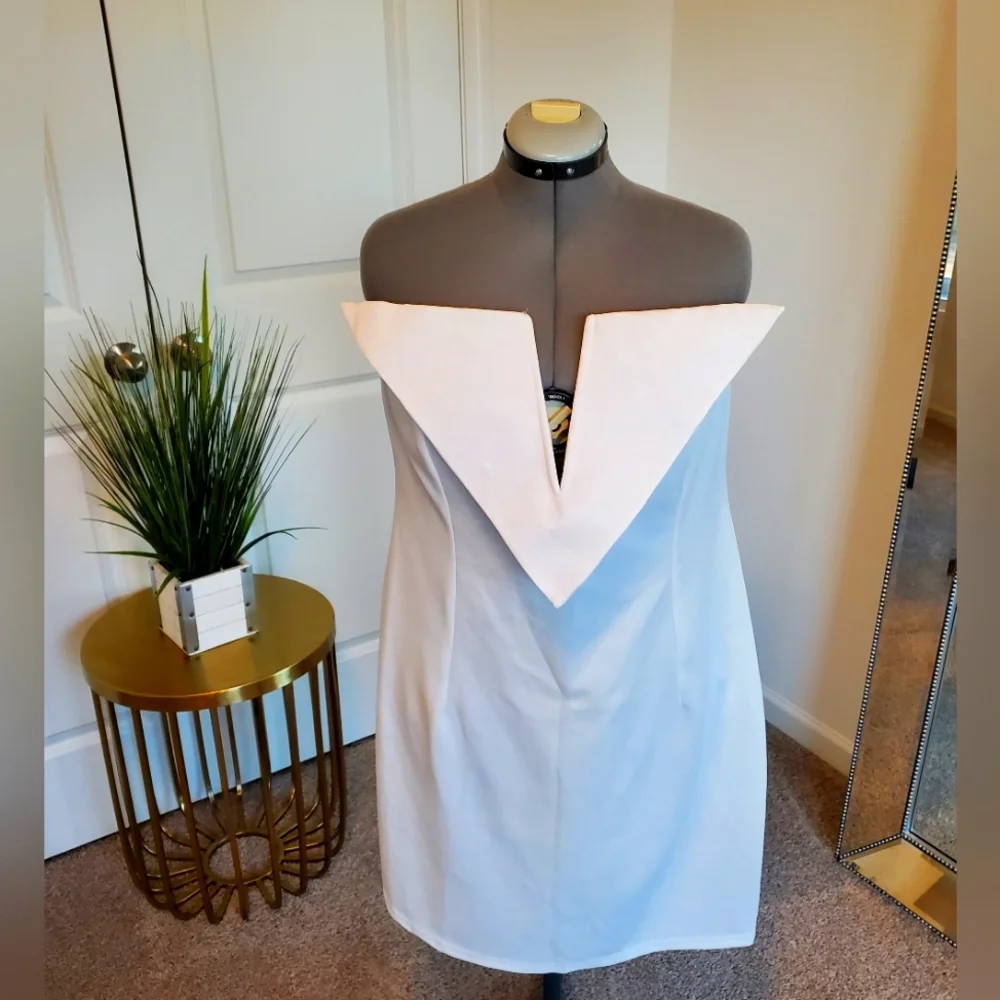 NWT - PrettyLittleThing Dress Size XL White - Picture 3 of 7